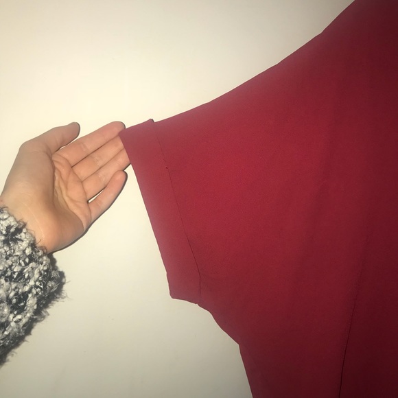 NWOT LUSH V-neck Blouse High Low Half Sleeves - Picture 4 of 8